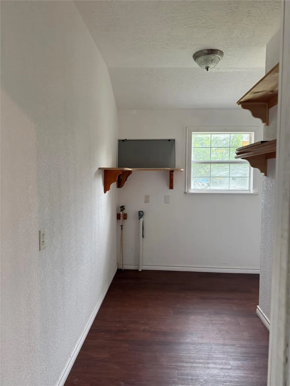 127 Metzwright Drive Anahuac, TX 77514