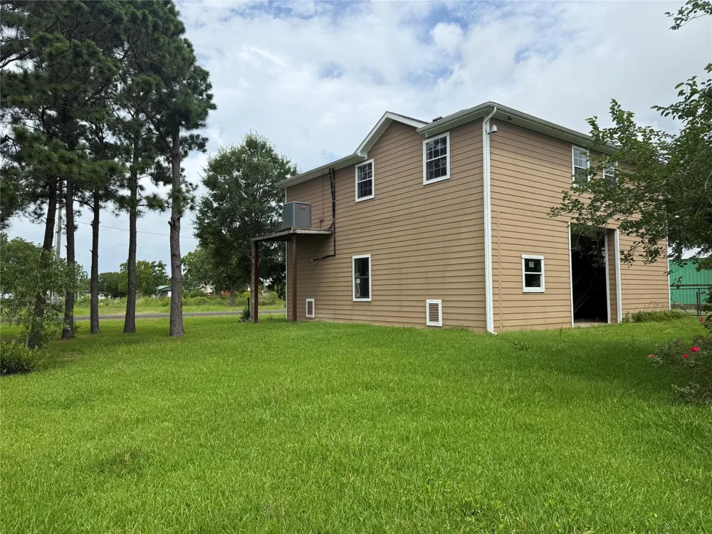 127 Metzwright Drive Anahuac, TX 77514