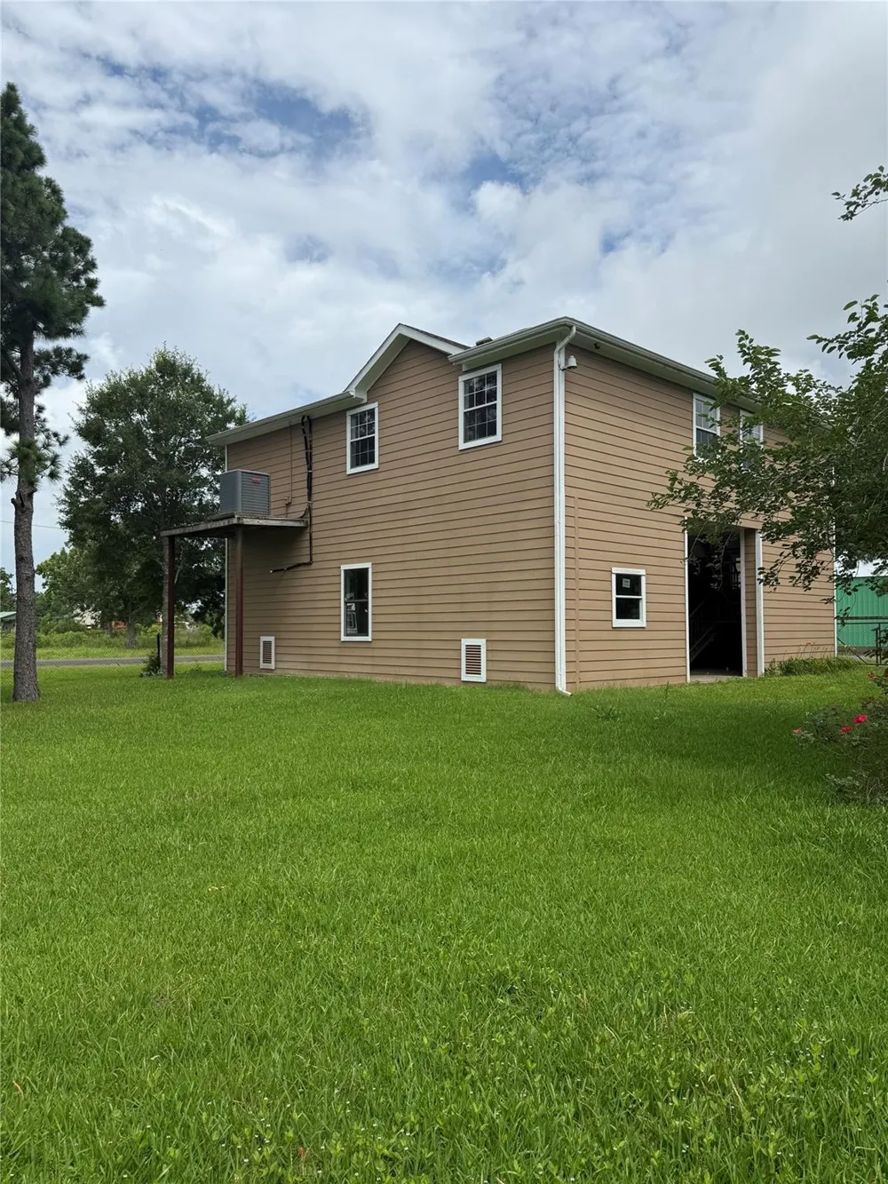 127 Metzwright Drive Anahuac, TX 77514