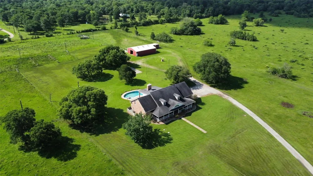 19245 Fm 442 Road Boling, TX 77420