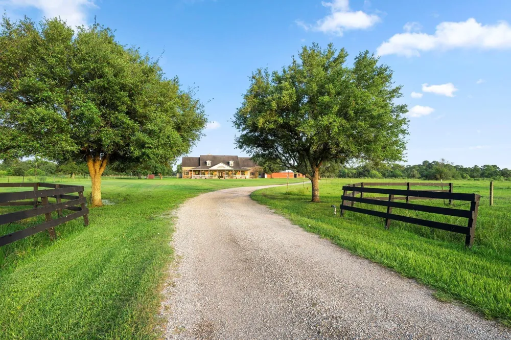 19245 Fm 442 Road Boling, TX 77420