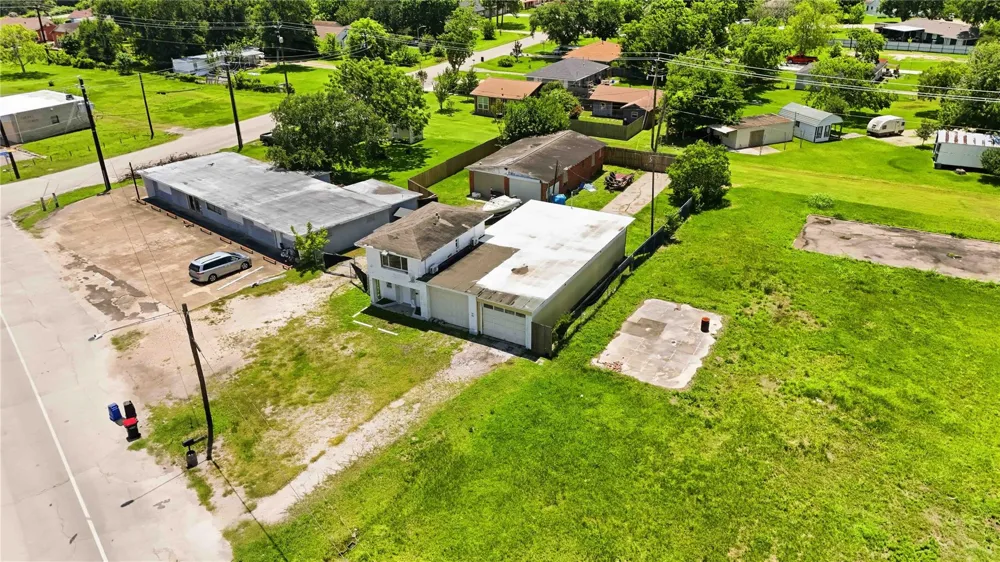 6105 Bayway Drive Baytown, TX 77520