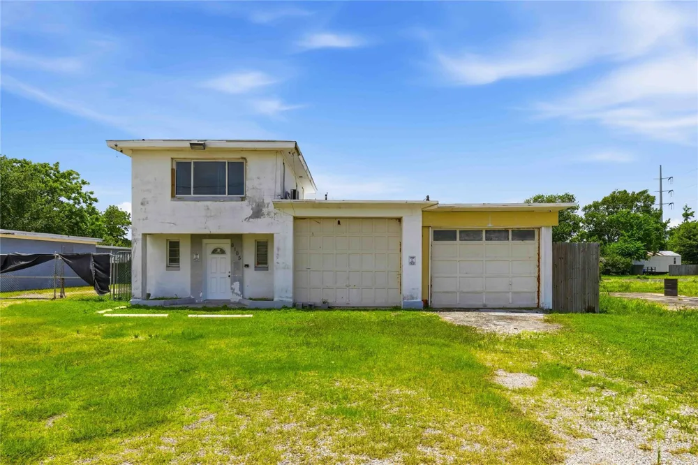 6105 Bayway Drive Baytown, TX 77520