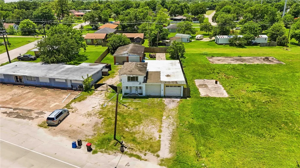 6105 Bayway Drive Baytown, TX 77520