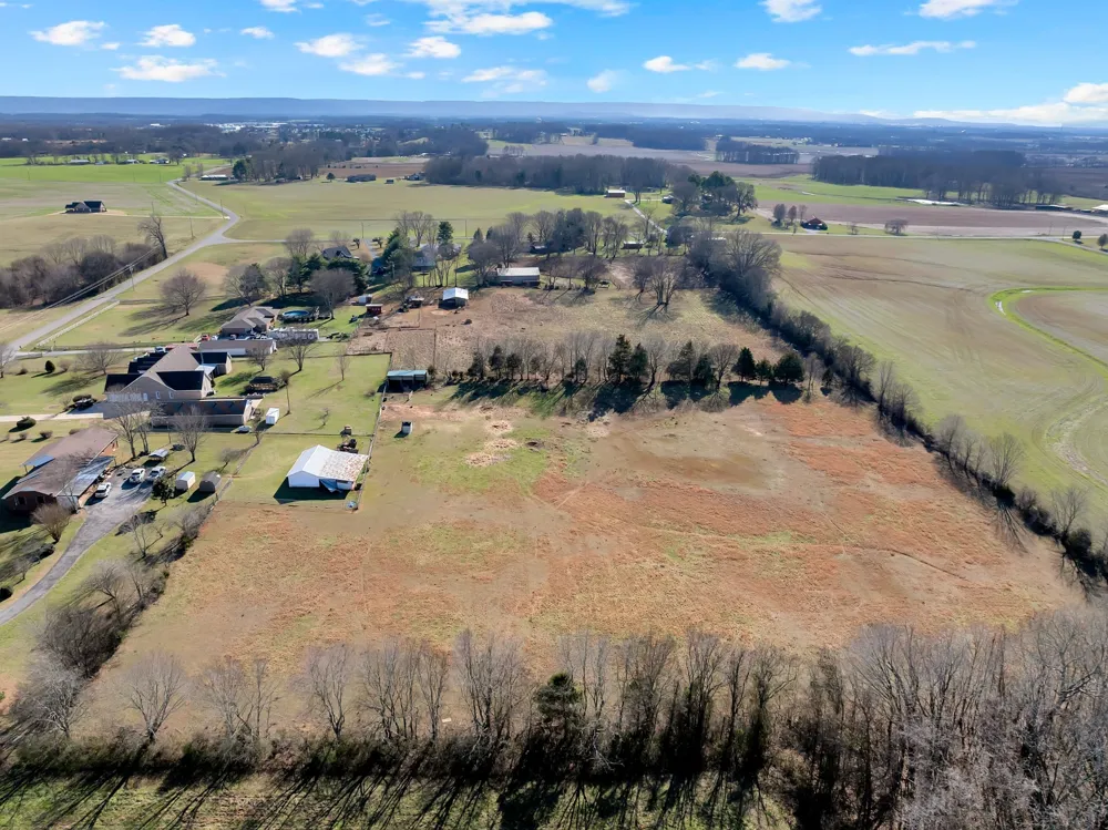 1191 Knights Church Rd Decherd, TN 37324