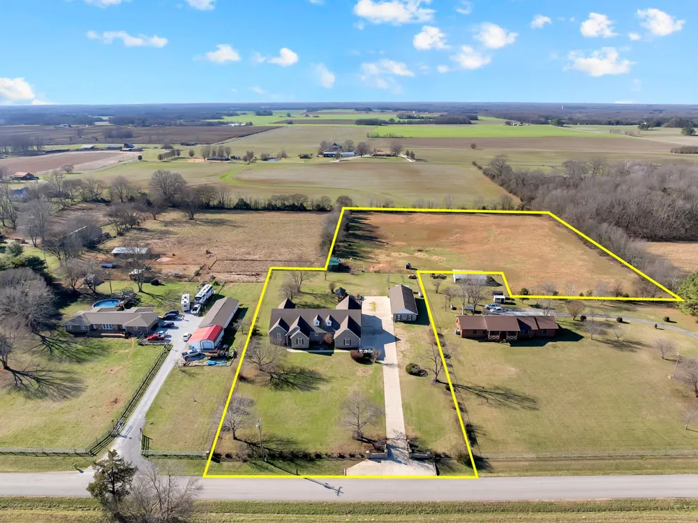 1191 Knights Church Rd Decherd, TN 37324