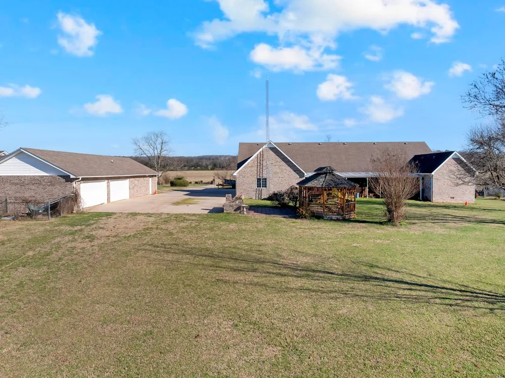 1191 Knights Church Rd Decherd, TN 37324