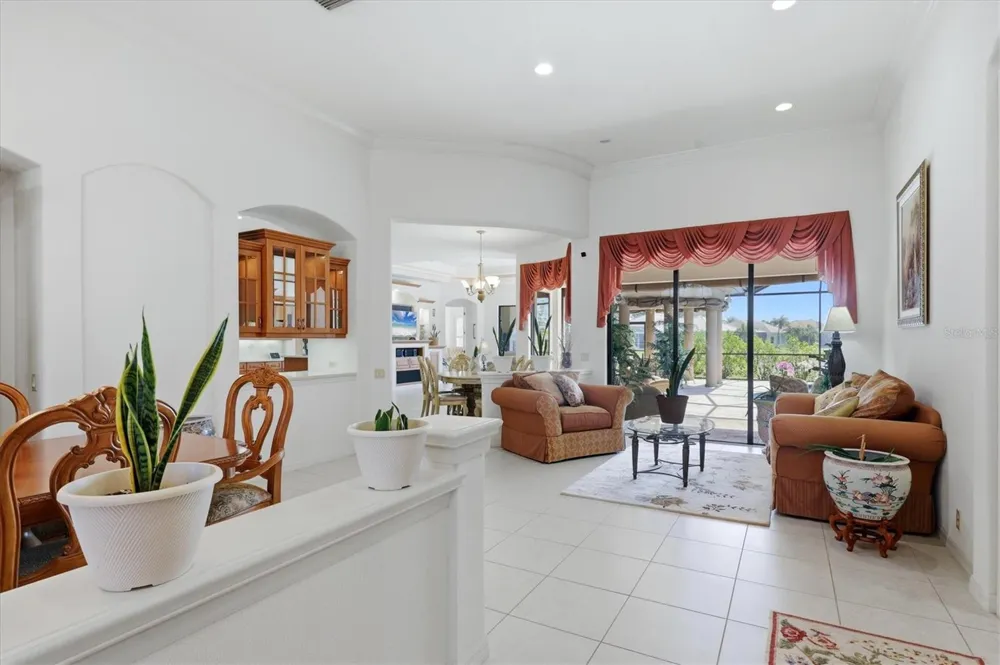 815 TROPEZ LANE Venice, FL 34292