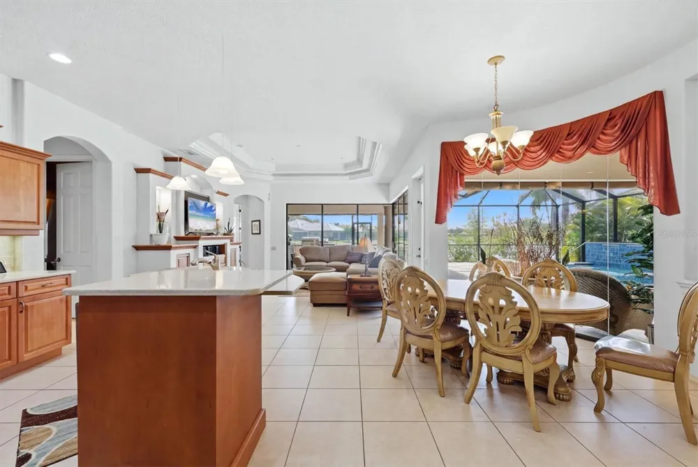 815 TROPEZ LANE Venice, FL 34292