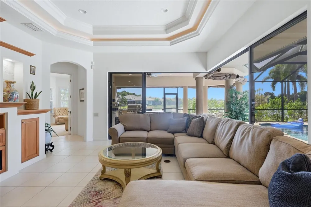 815 TROPEZ LANE Venice, FL 34292