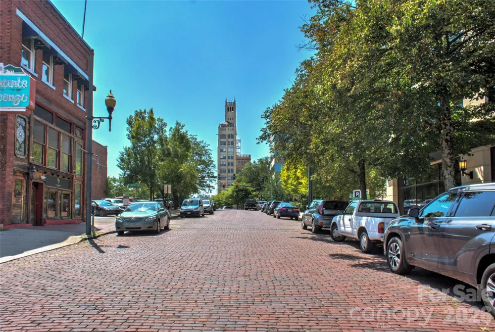 17 Market Street #202 Asheville, NC 28801