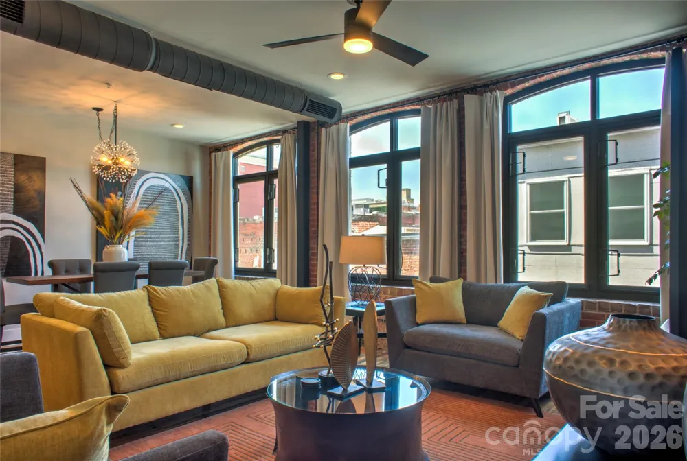 17 Market Street #202 Asheville, NC 28801