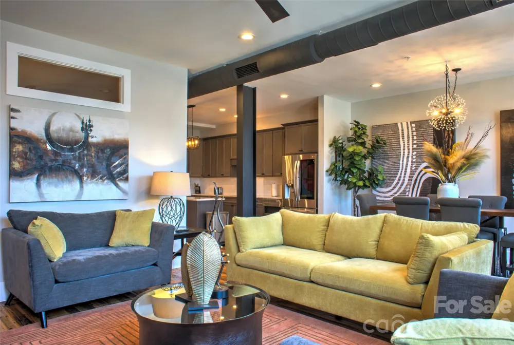 17 Market Street #202 Asheville, NC 28801