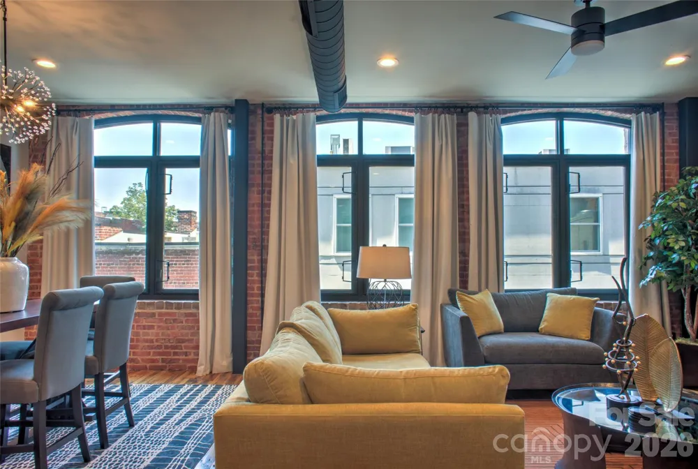 17 Market Street #202 Asheville, NC 28801