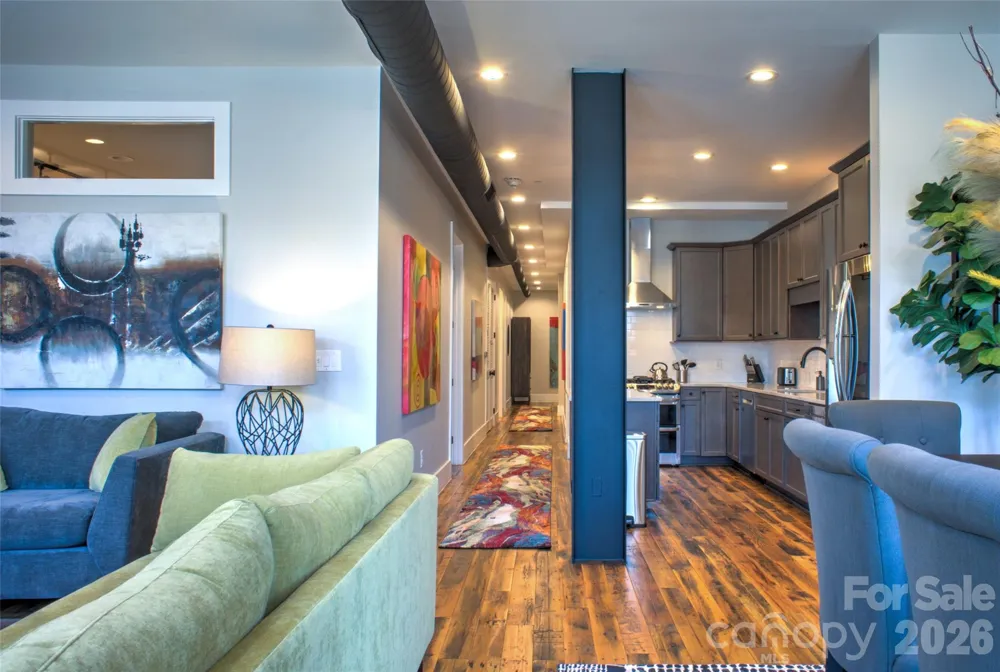 17 Market Street #202 Asheville, NC 28801