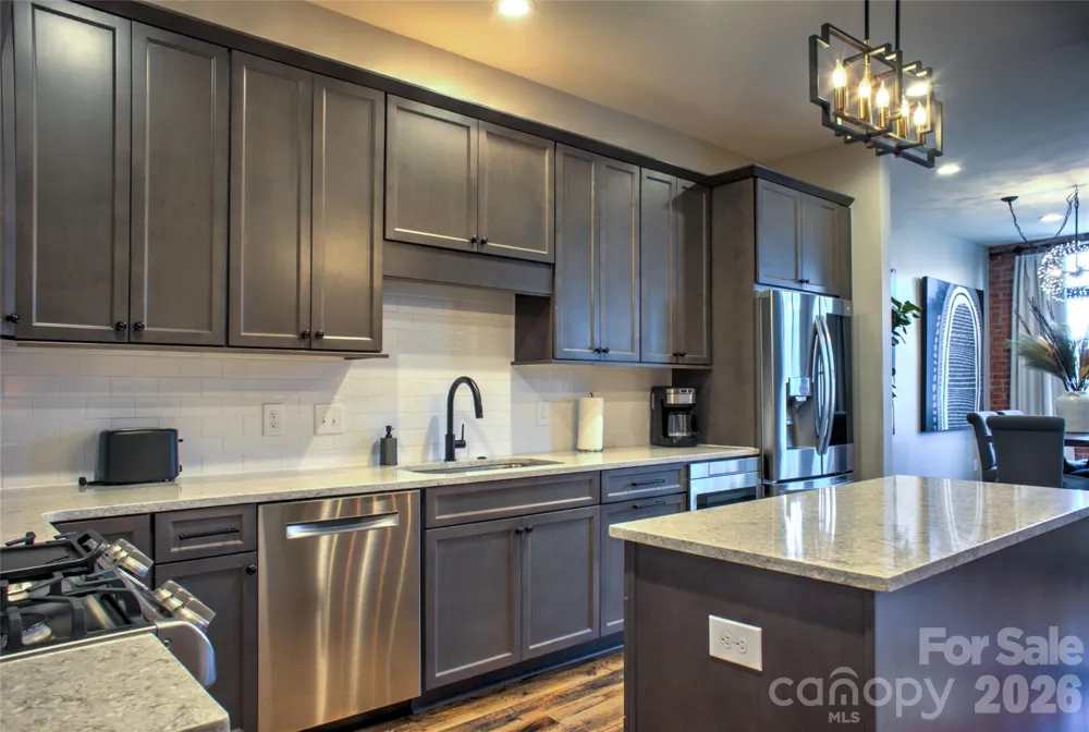 17 Market Street #202 Asheville, NC 28801