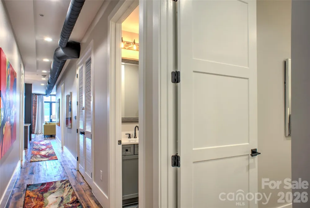 17 Market Street #202 Asheville, NC 28801