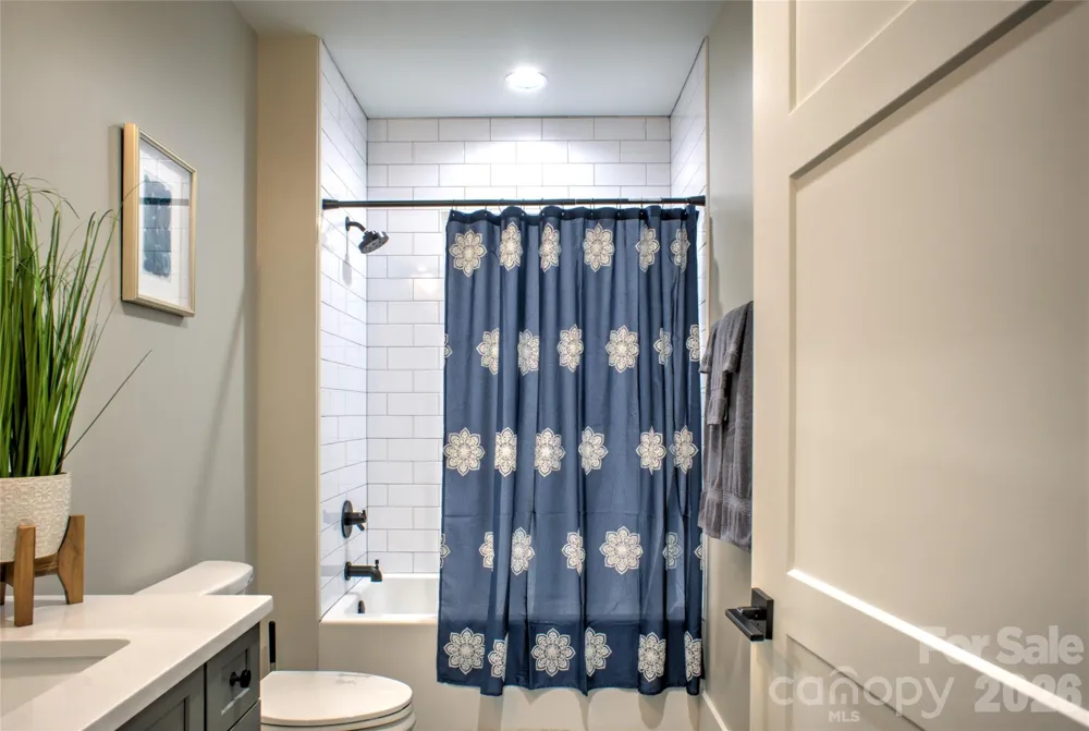 17 Market Street #202 Asheville, NC 28801