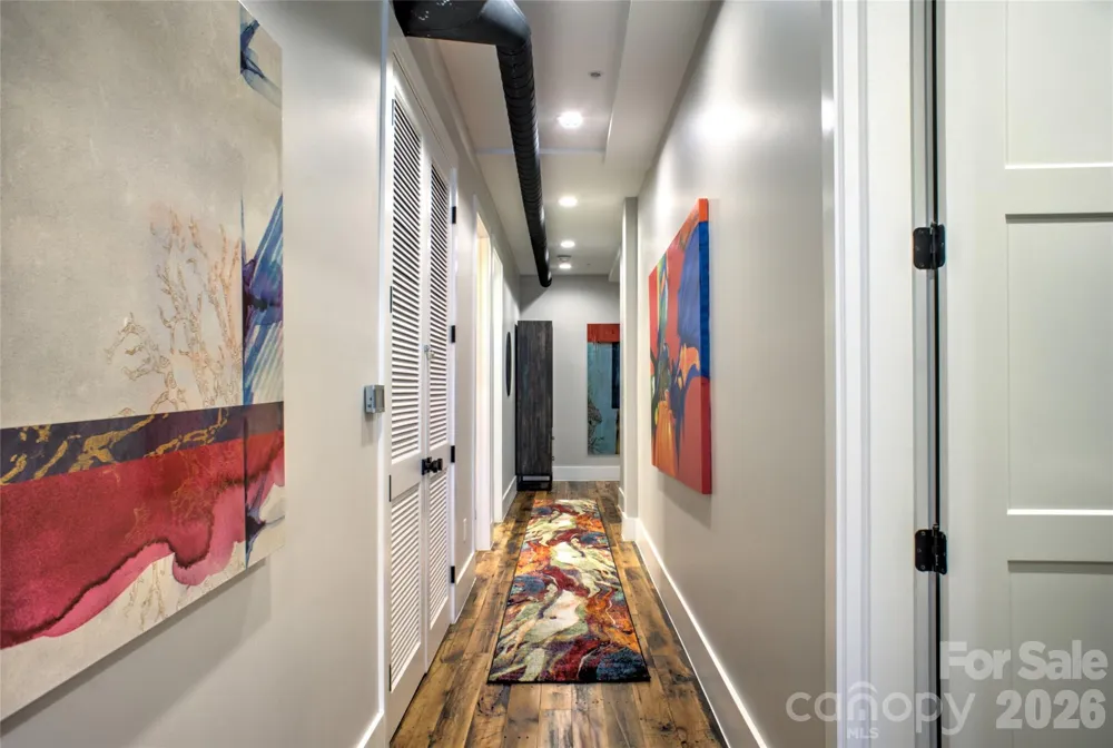 17 Market Street #202 Asheville, NC 28801