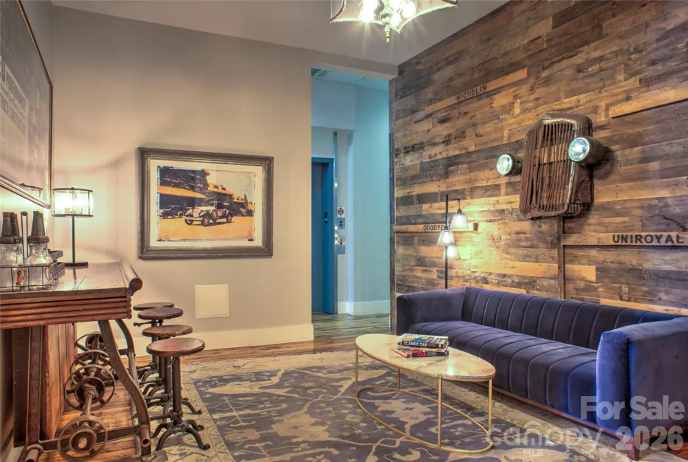17 Market Street #202 Asheville, NC 28801