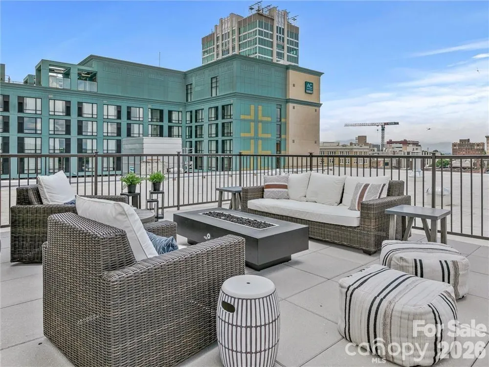 17 Market Street #202 Asheville, NC 28801