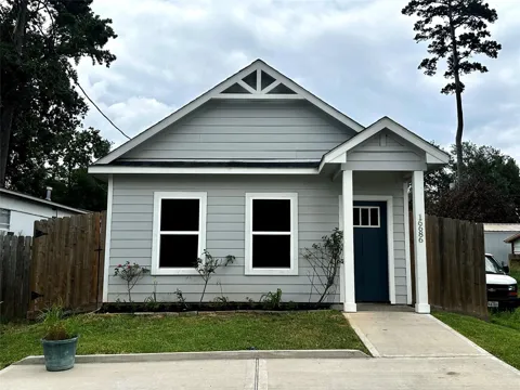 16686 E Lynbrook