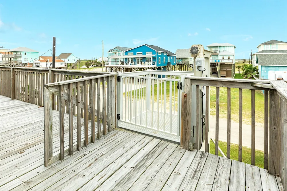 12888 Buccaneer Road Freeport, TX 77541