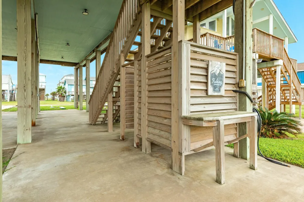 12888 Buccaneer Road Freeport, TX 77541