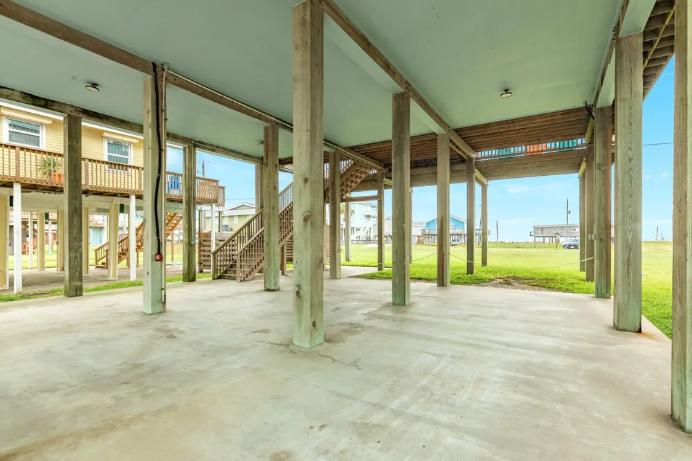12888 Buccaneer Road Freeport, TX 77541