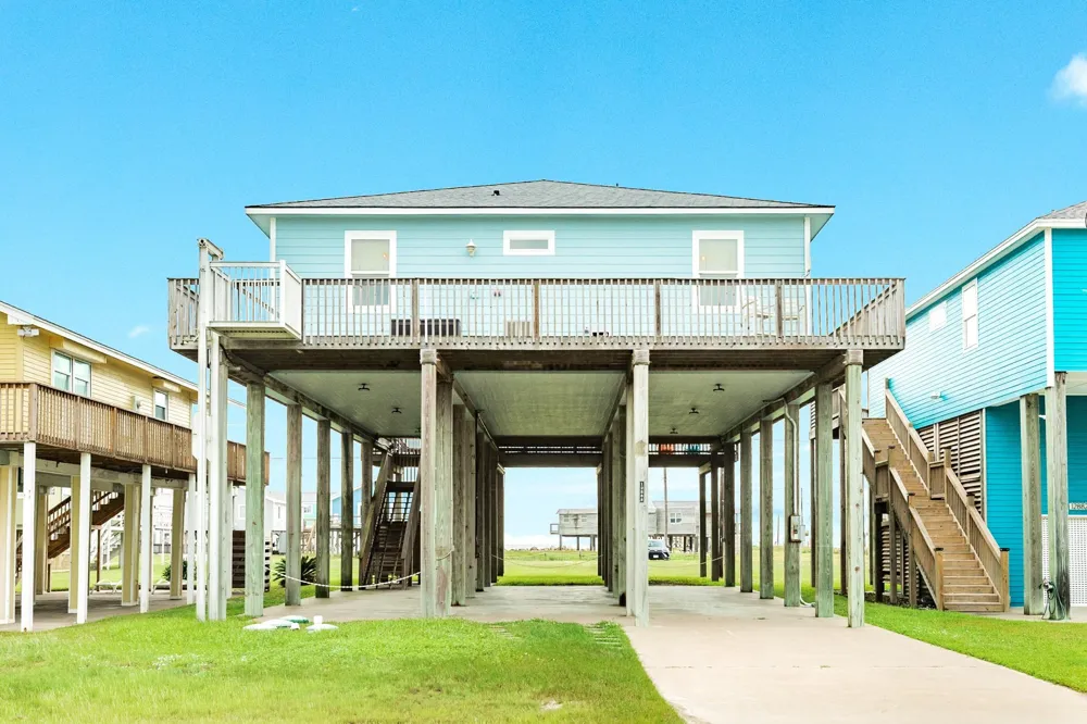 12888 Buccaneer Road Freeport, TX 77541