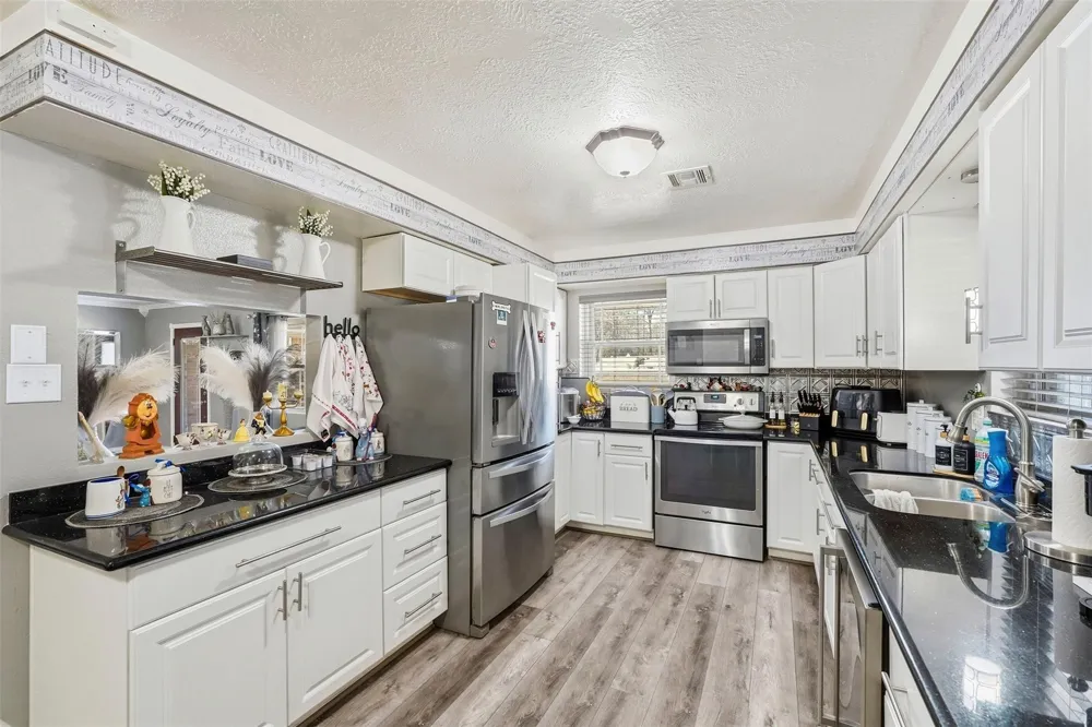 25916 Fm 2100 Road Huffman, TX 77336