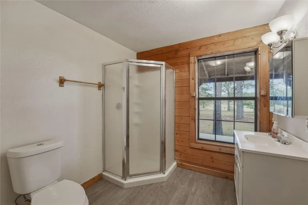 1555 Wildwood Road Ledbetter, TX 78946