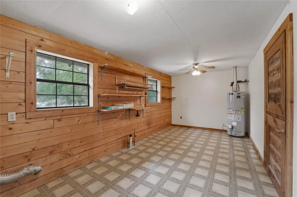 1555 Wildwood Road Ledbetter, TX 78946