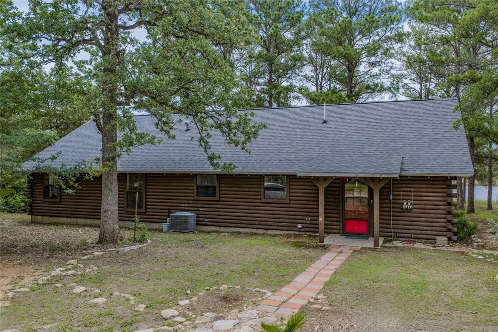 1555 Wildwood Road Ledbetter, TX 78946