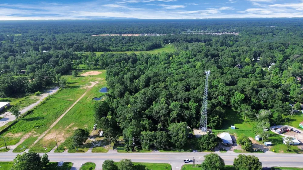 26290 Fm 2090 Road Splendora, TX 77372