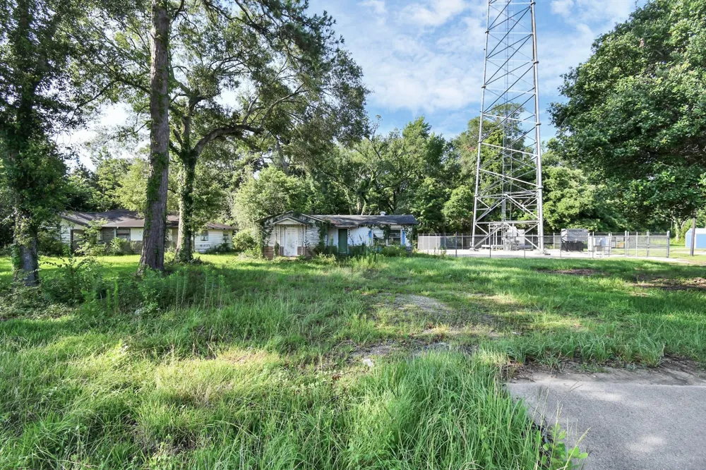 26290 Fm 2090 Road Splendora, TX 77372