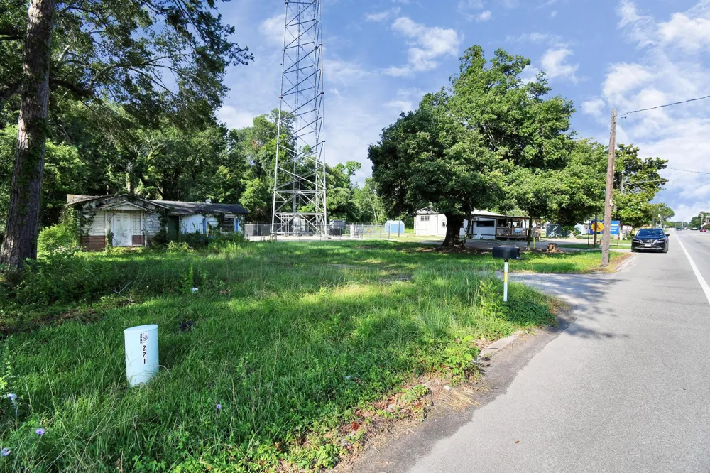 26290 Fm 2090 Road Splendora, TX 77372