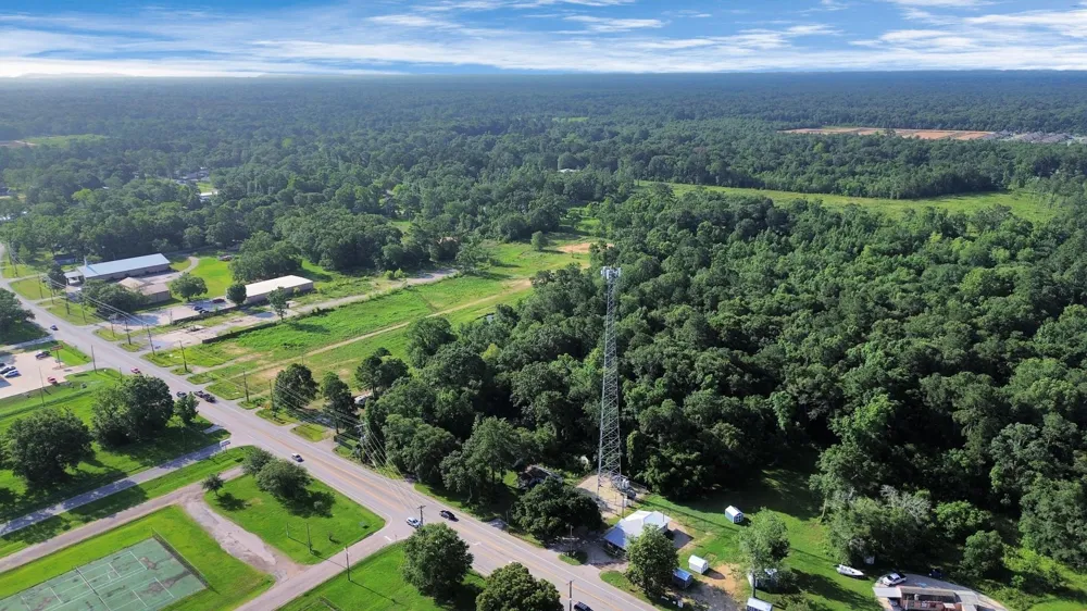 26290 Fm 2090 Road Splendora, TX 77372