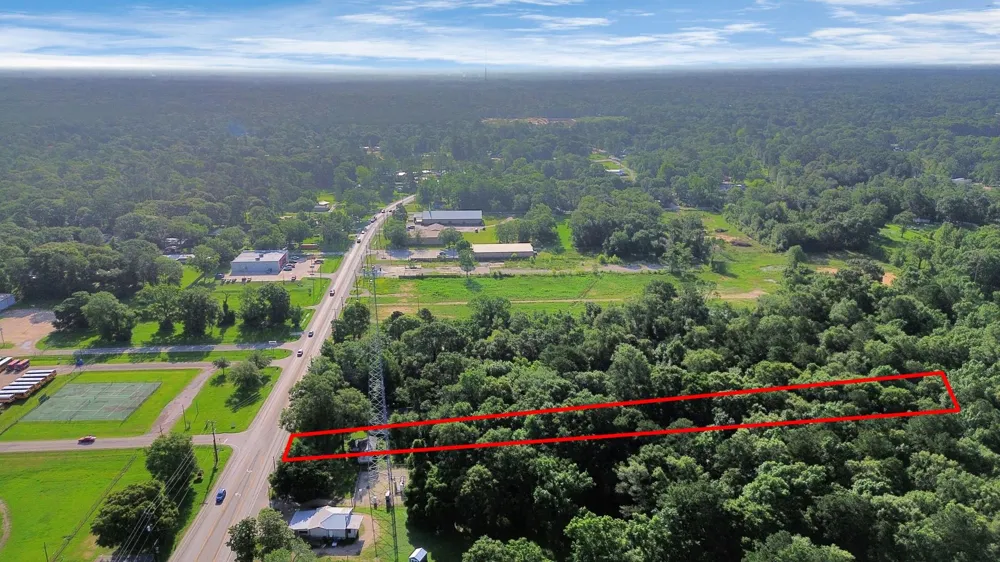 26290 Fm 2090 Road Splendora, TX 77372