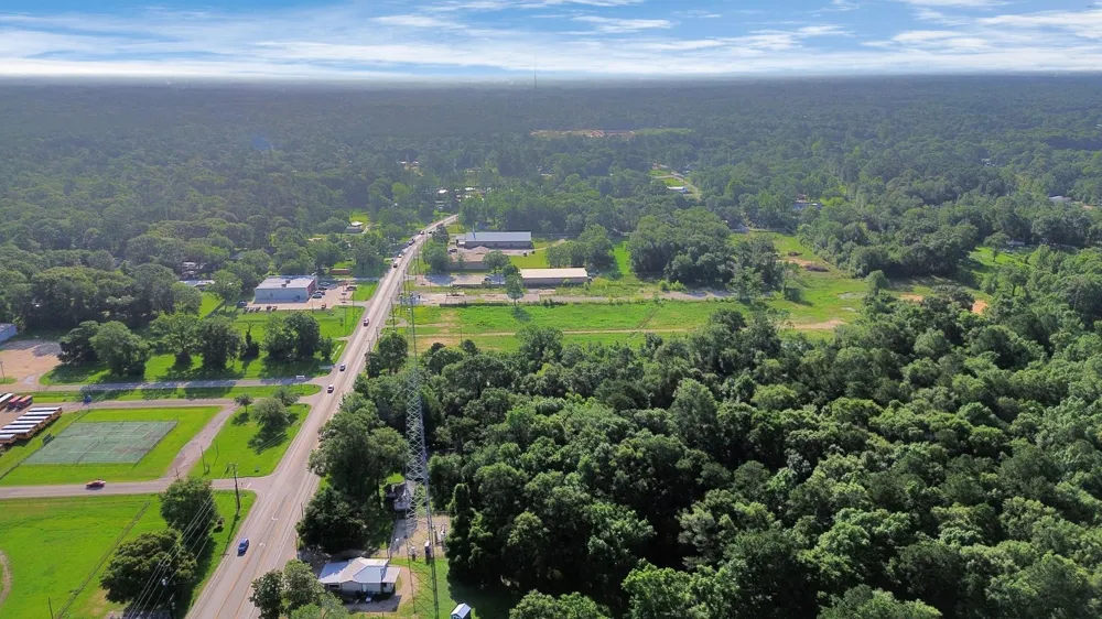 26290 Fm 2090 Road Splendora, TX 77372