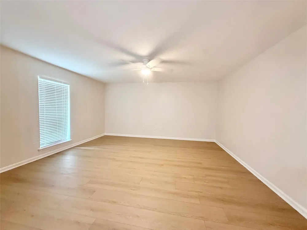 130 Oyster Creek Drive #24 Lake Jackson, TX 77566