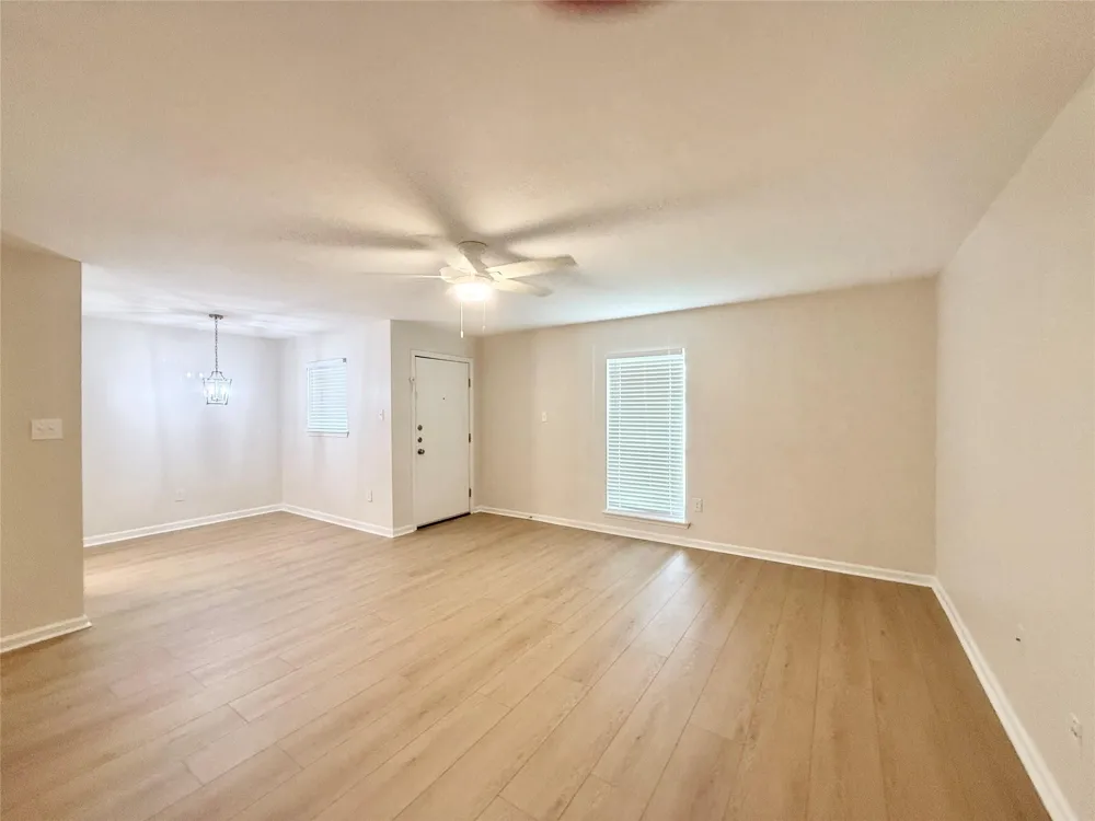 130 Oyster Creek Drive #24 Lake Jackson, TX 77566