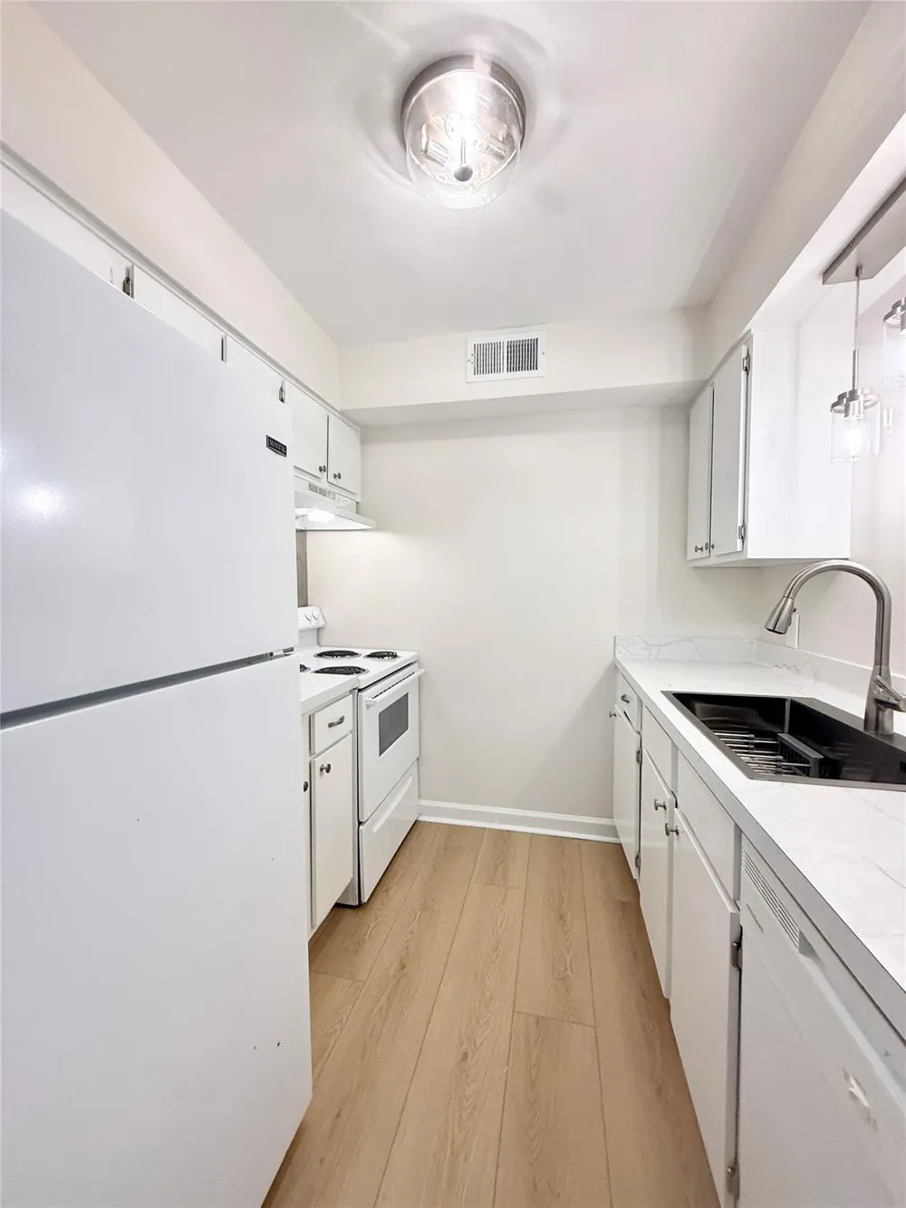 130 Oyster Creek Drive #24 Lake Jackson, TX 77566