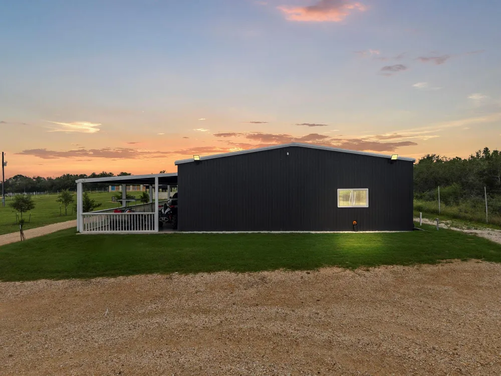 1950 County Road 430 Waelder, TX 78959