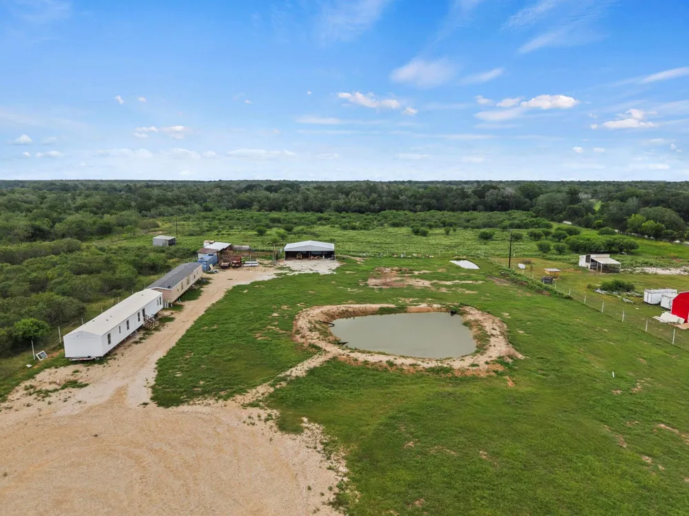 1950 County Road 430 Waelder, TX 78959