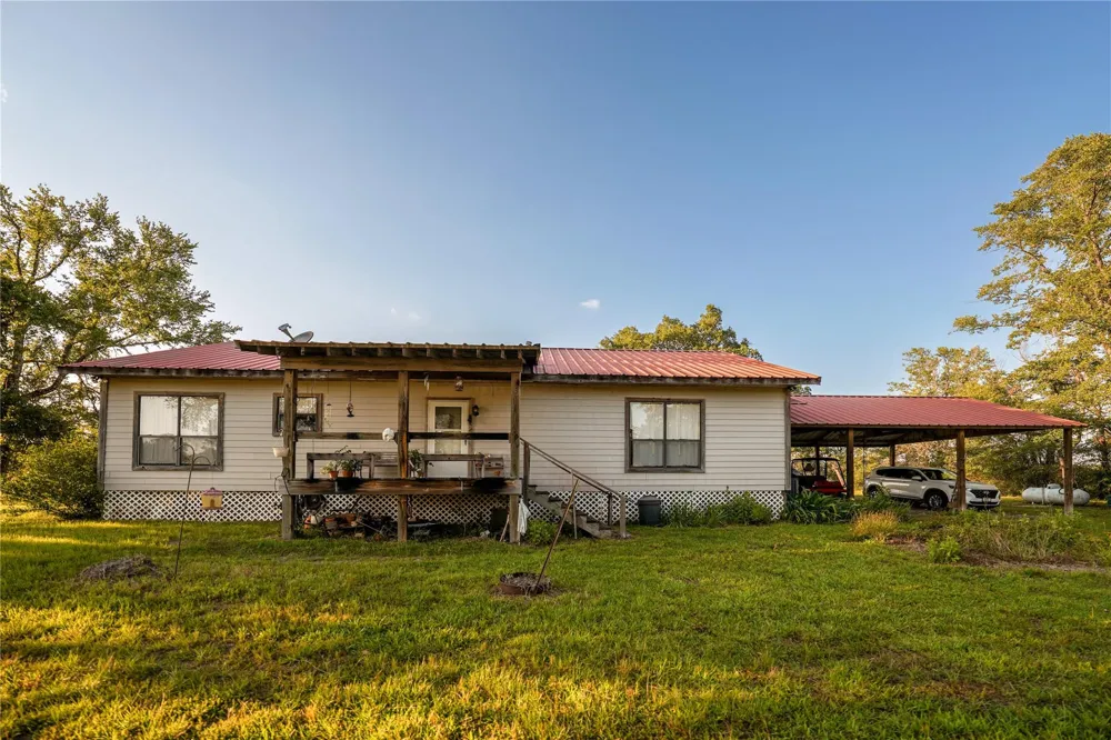 148 Lake Falls Road Huntsville, TX 77320