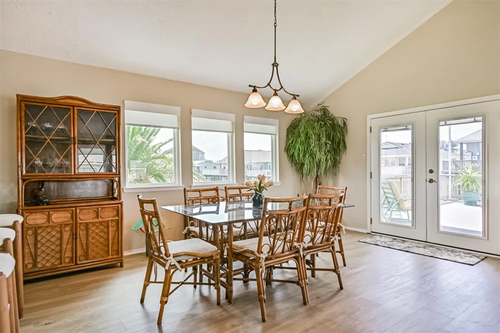 16613 Flamingo Way Jamaica Beach, TX 77554