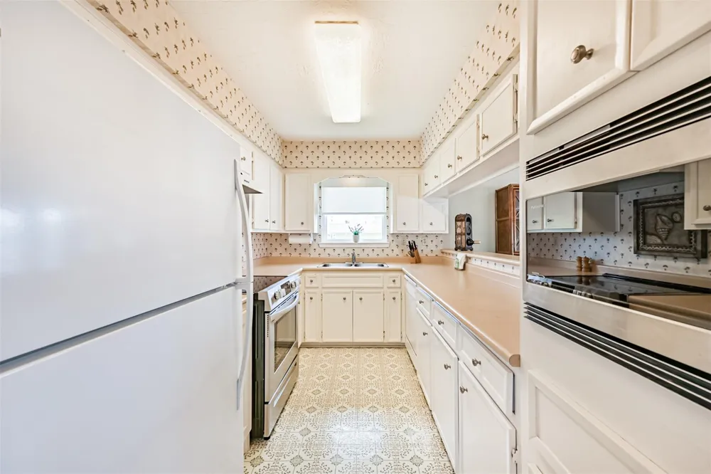 16613 Flamingo Way Jamaica Beach, TX 77554