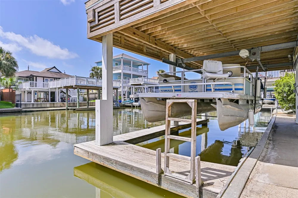 16613 Flamingo Way Jamaica Beach, TX 77554