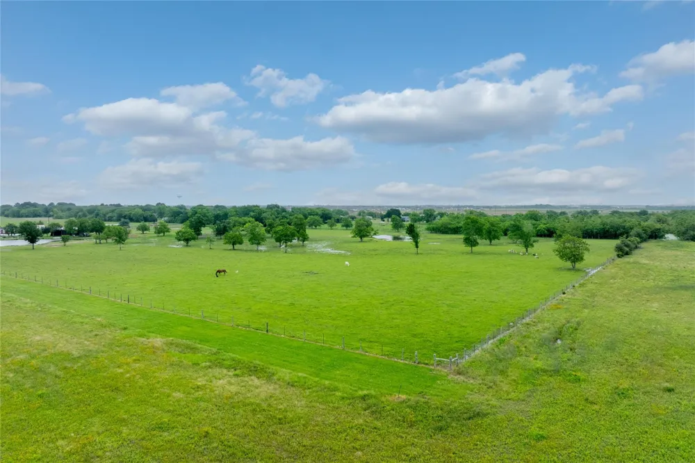 Edward Scott Ln Lane Hempstead, TX 77445